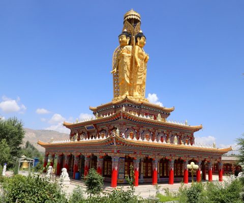 Wutong i Longwu – lamaistyczne klasztory w dolinie Tongrenu